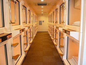 カプセルホテル レックスイン川崎 2*